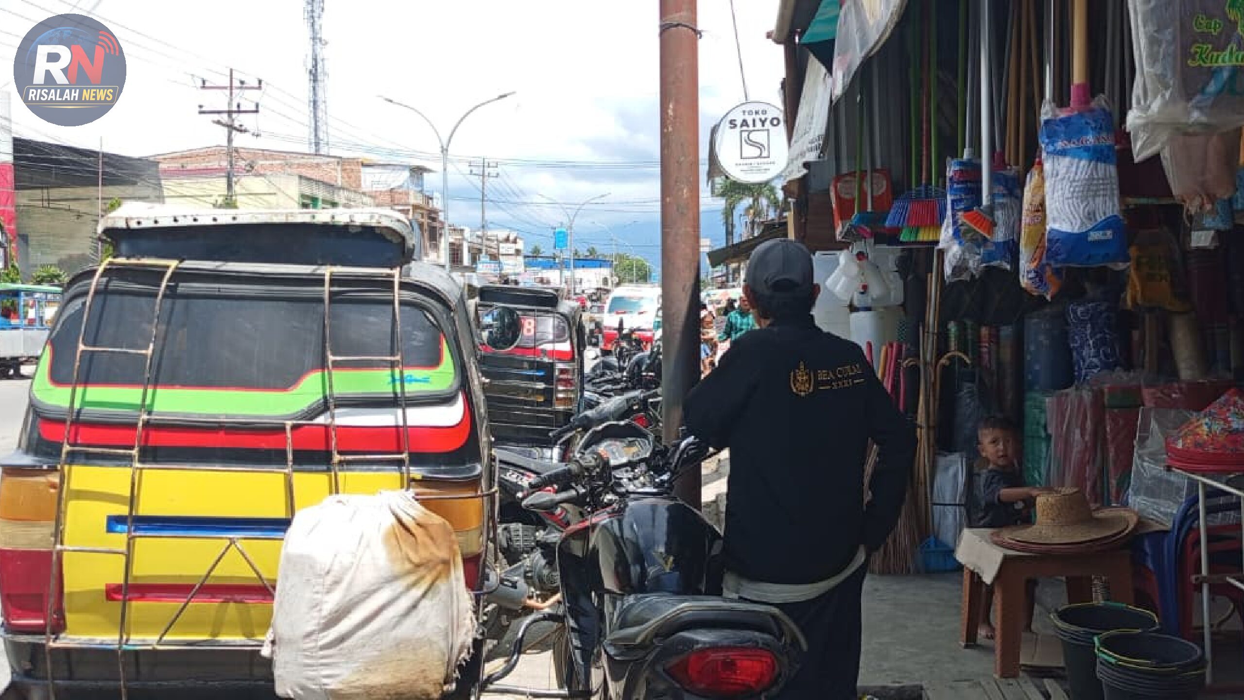 Terjepit di Tengah Modernisasi, Tukang Becak Berjuang Menghidupi Keluarga